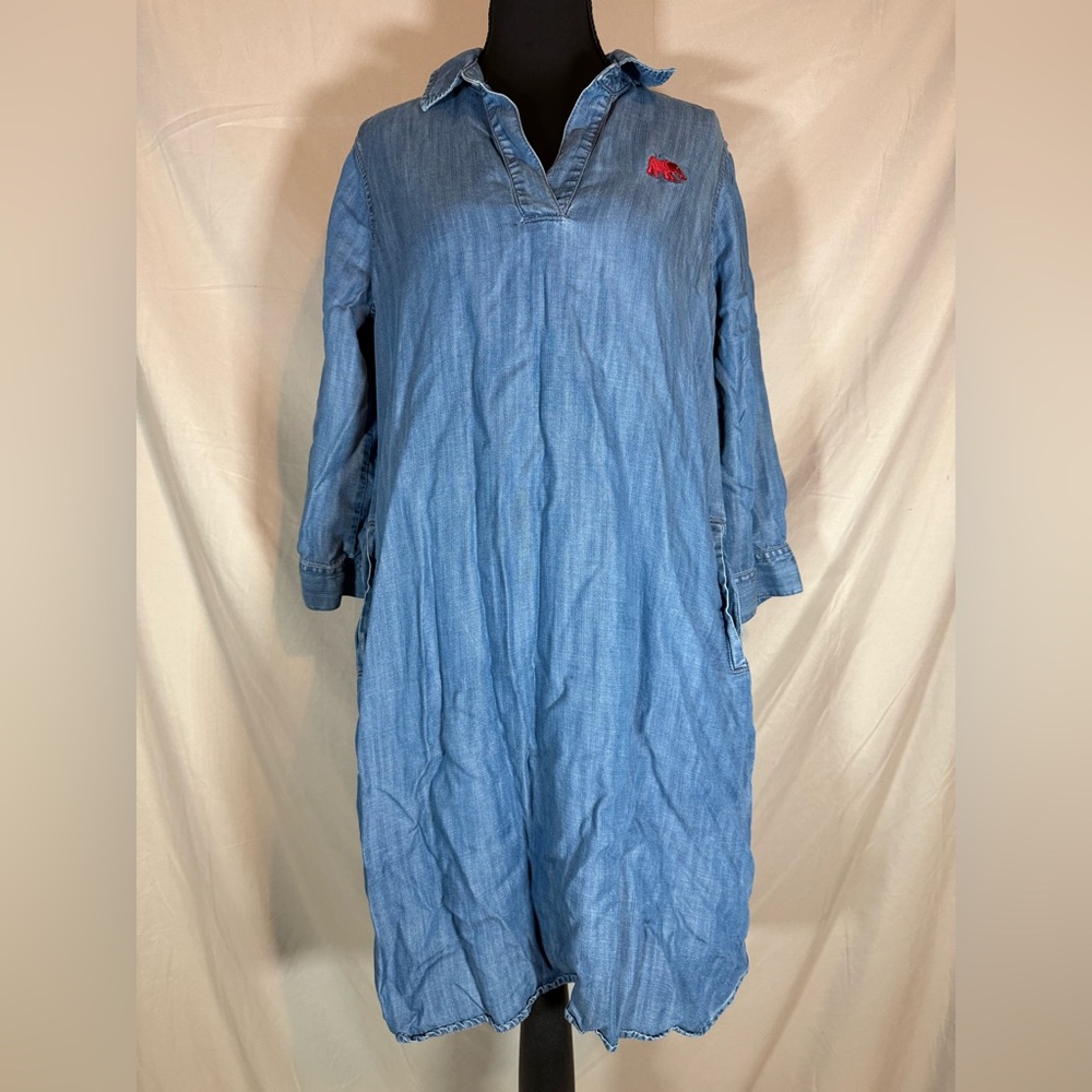 Foxcroft Chambray Dress w/ Maroon Embroidered Elephant – Size 6‎ 🐘